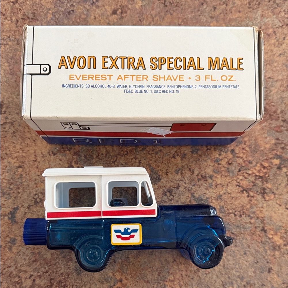 Avon Vintage Extra Special Male
Mail Truck Bottle